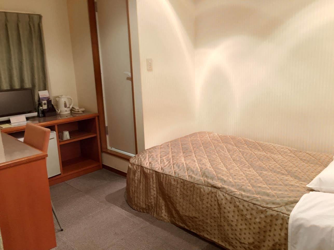 Outlet Hotel Uenoekimae Токио Экстерьер фото